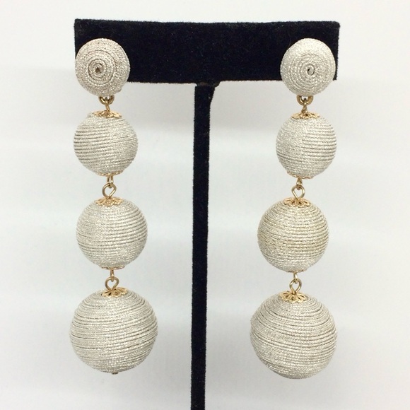 3/$30 SILVER BAUBLE GRADUATED BALL DROP EARRINGS THREAD WRAPPED STATEMENT PARTY - Picture 1 of 10